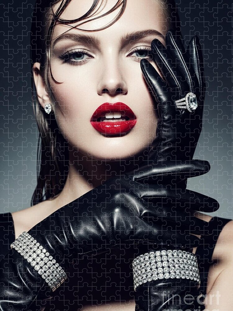90s Diamonds Elegance: A Luxurious Fashion Jigsaw Puzzle